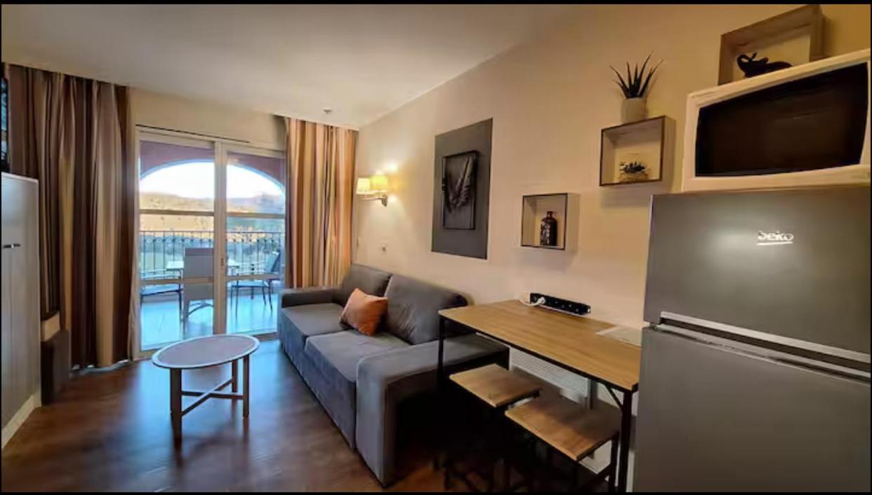 Cap Esterel 4 Pers Equipe, Belle Vue Golf, Centre Village Pierre & , Parking Inclu Et 5 Piscines Acces Gratuit, Clim, Wifi, Tv, Lave-vaisselle Et Lave-linge,four, Plancha Apartment Saint-Raphael (Var)